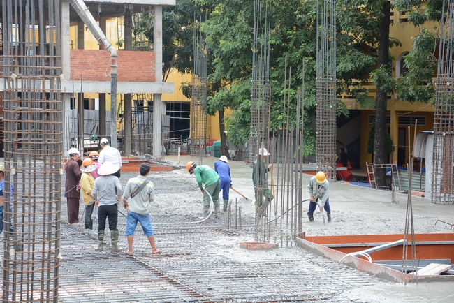 Foundation Pouring the Ground Floor of the Multifunctional Building