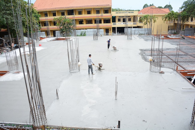 Foundation Pouring the Ground Floor of the Multifunctional Building