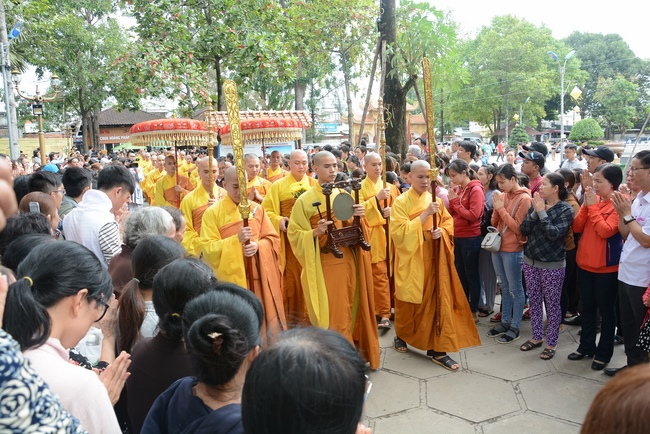 Hòa thượng Thích Minh Chơn thăm Trường hạ Hoằng Pháp