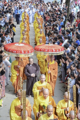 Hòa thượng Thích Minh Chơn thăm Trường hạ Hoằng Pháp