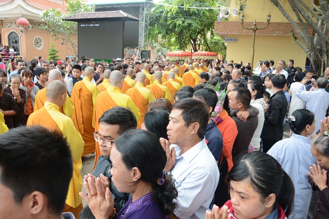 Hòa thượng Thích Minh Chơn thăm Trường hạ Hoằng Pháp