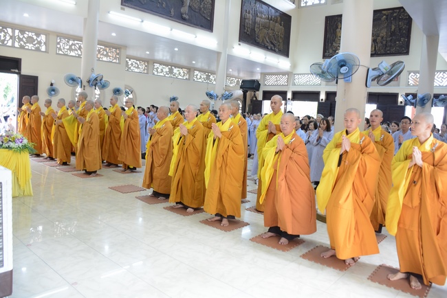 Hòa thượng Thích Minh Chơn thăm Trường hạ Hoằng Pháp