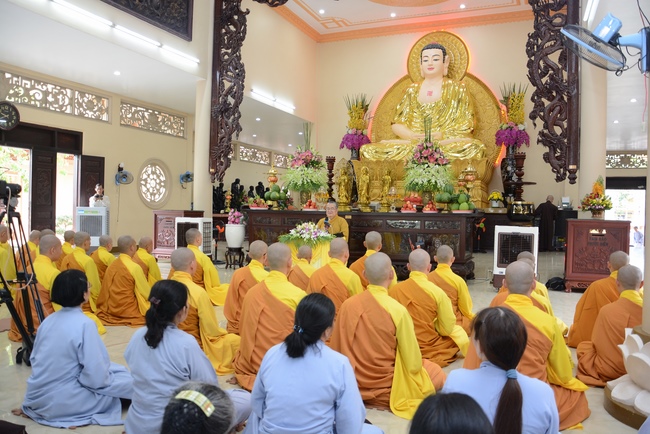 Hòa thượng Thích Minh Chơn thăm Trường hạ Hoằng Pháp