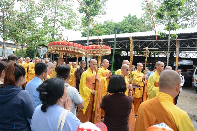 Hòa thượng Thích Minh Chơn thăm Trường hạ Hoằng Pháp