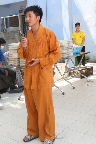 Giving vegetarian rice portions and releasing creatures at Dong Cao Pagoda - Thanh Hoa