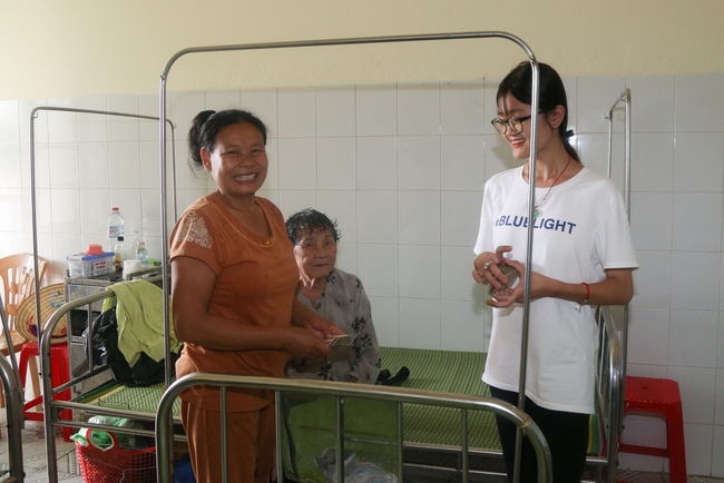 Giving vegetarian rice portions and releasing creatures at Dong Cao Pagoda - Thanh Hoa