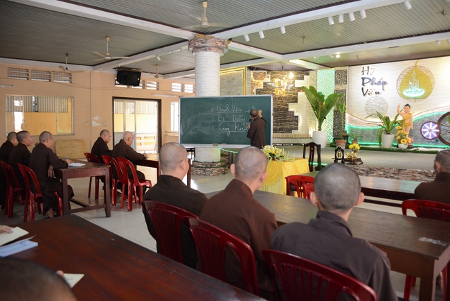 Dharma Preaching at Hoang Phap temple in the Vassavāsa 2018 by Ven. Thich Quang Thien