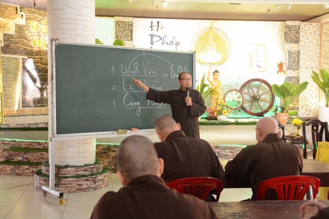 Dharma Preaching at Hoang Phap temple in the Vassavāsa 2018 by Ven. Thich Quang Thien
