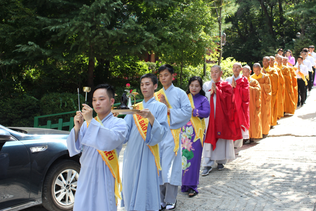 Lễ Vu Lan cho người Việt tại Hàn Quốc