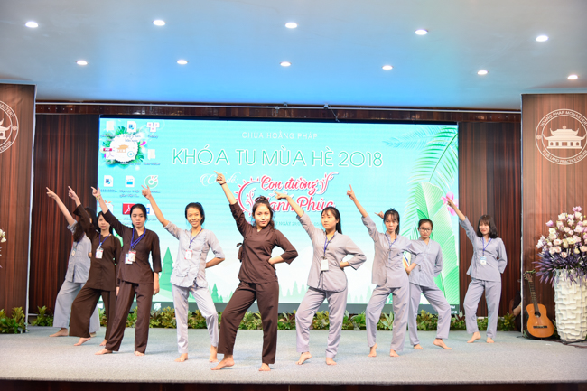 Summer Retreat on the 3rd Day: “Hey, Stranger!”