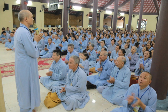 The retreat of a Peace and contentment Day at Hoa Phuc Pagoda – Hanoi