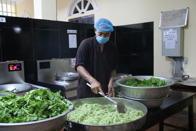 The retreat of a Peace and contentment Day at Hoa Phuc Pagoda – Hanoi