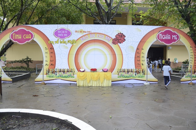 The Kid’s Playground “Coming to the Buddha”