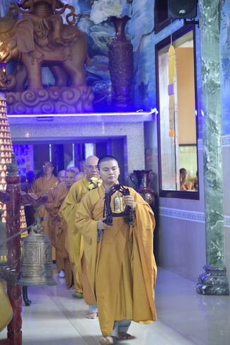 Pravārana Ceremony in Hoc Mon