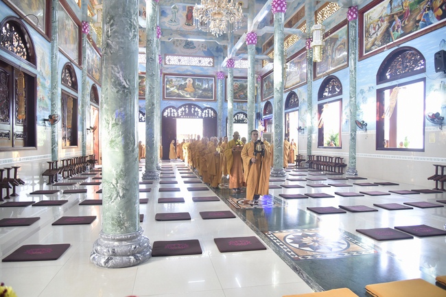 Pravārana Ceremony in Hoc Mon