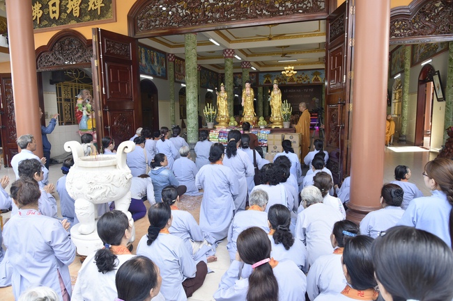 Pravārana Ceremony in Hoc Mon