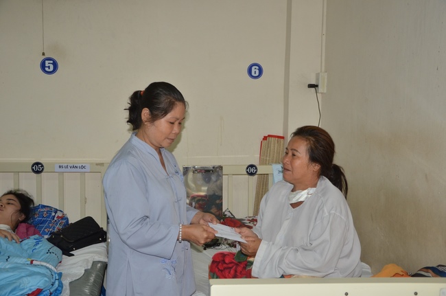 Gifts to the Oncology Hospital in Ho Chi Minh City