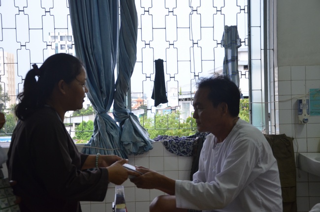 Gifts to the Oncology Hospital in Ho Chi Minh City