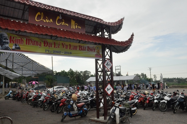 Ullambana Ceremony at Can Mon pagoda – Nghe An Province