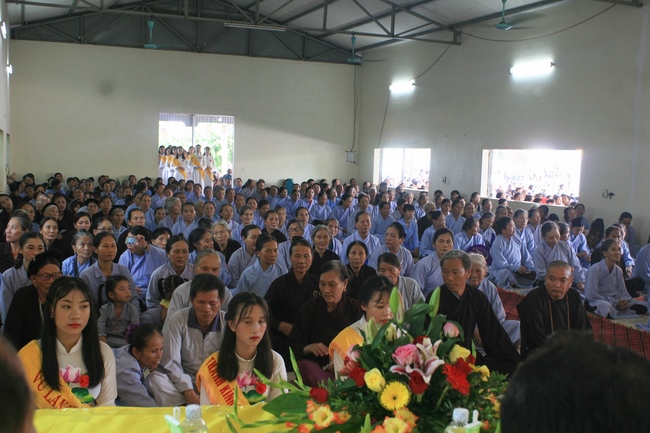 Ullambana Ceremony at Can Mon pagoda – Nghe An Province