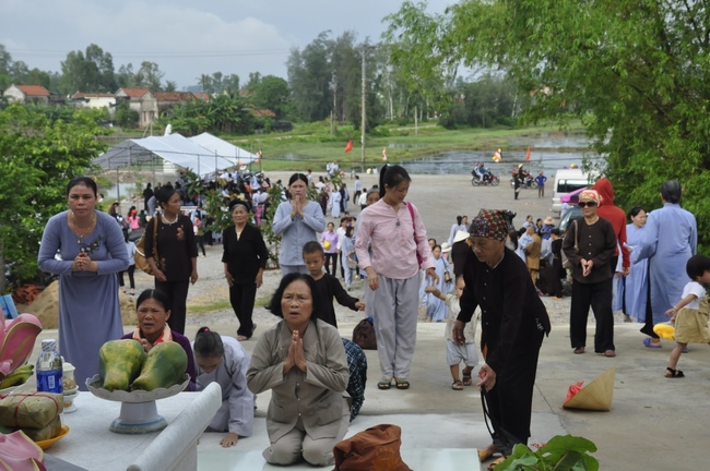 Ullambana Ceremony at Can Mon pagoda – Nghe An Province
