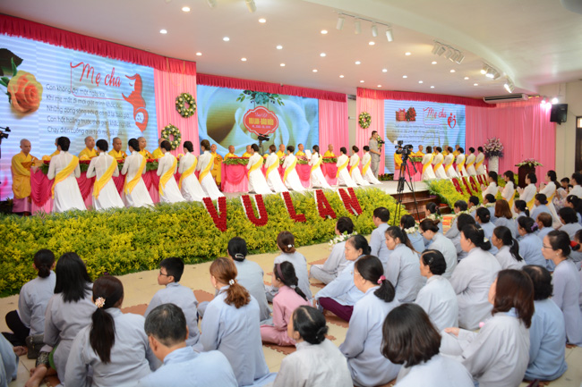 Hơn 20 ngàn người tham dự Đại lễ Vu Lan Báo Hiếu 2018