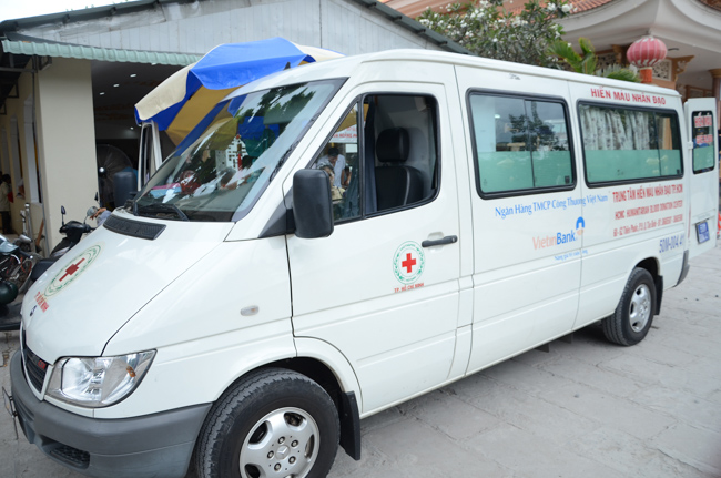 Hiến máu nhân đạo