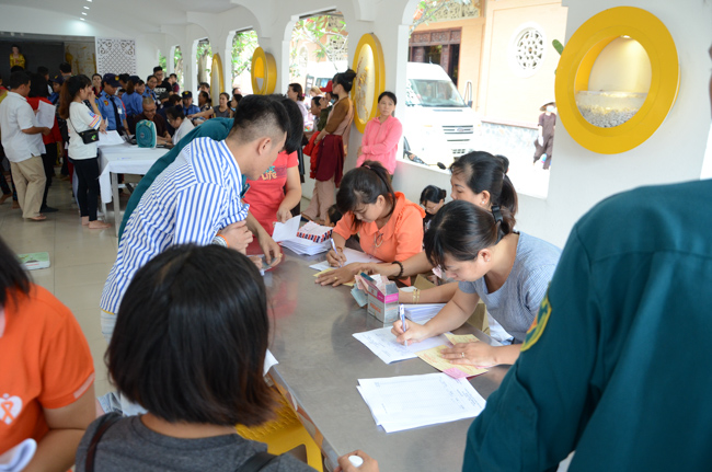 Hiến máu nhân đạo