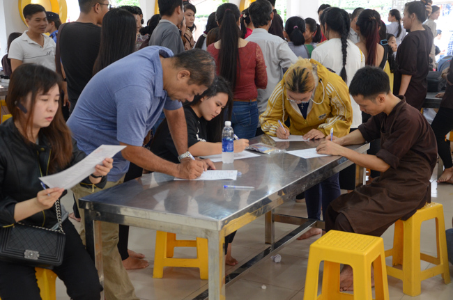 Hiến máu nhân đạo