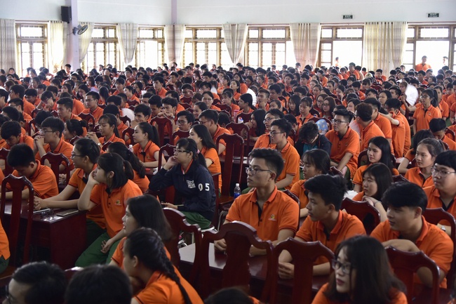 Chia sẻ đạo lý tại khu quân sự Hòa An, đại học FPT Cần Thơ