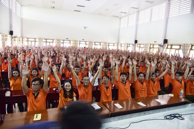 Chia sẻ đạo lý tại khu quân sự Hòa An, đại học FPT Cần Thơ