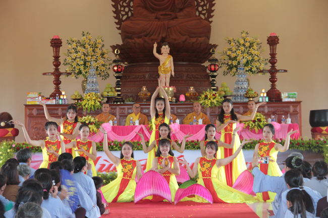 Lễ Vu Lan tại chùa Giai Lam – Hà Tĩnh