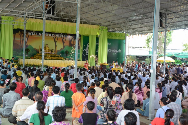 Ullambana Ceremony at Cambodia Hoang Phap Pagoda