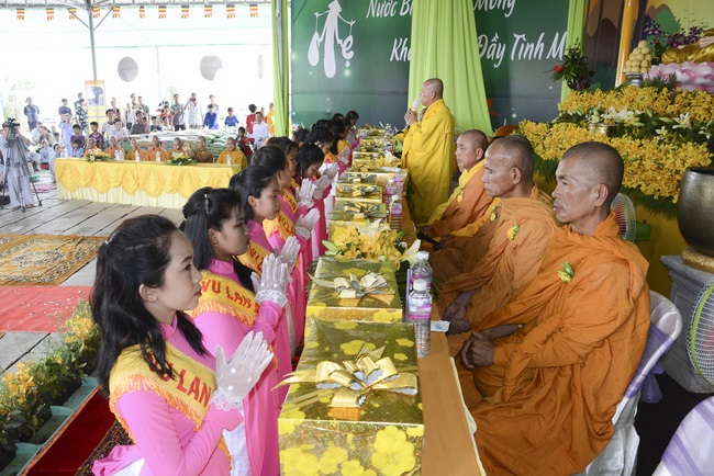 Ullambana Ceremony at Cambodia Hoang Phap Pagoda