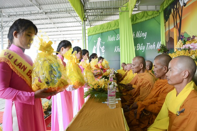 Ullambana Ceremony at Cambodia Hoang Phap Pagoda