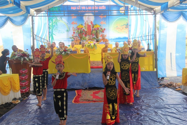 Ullambana Ceremony at Dang Phap pagoda – Binh Phuoc Province.
