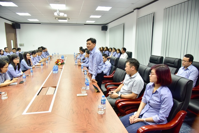 SHARING DHARMA TALK TO THE BIDV BANK STAFFS