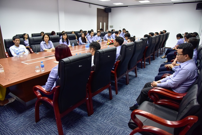 SHARING DHARMA TALK TO THE BIDV BANK STAFFS