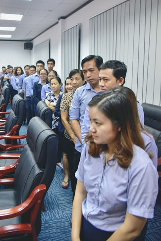 SHARING DHARMA TALK TO THE BIDV BANK STAFFS