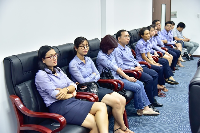 SHARING DHARMA TALK TO THE BIDV BANK STAFFS