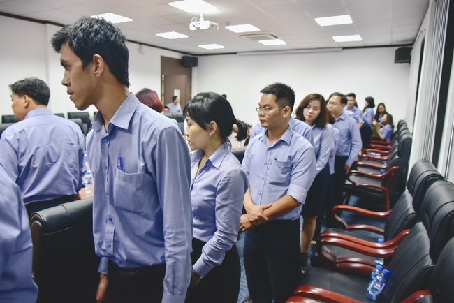 SHARING DHARMA TALK TO THE BIDV BANK STAFFS