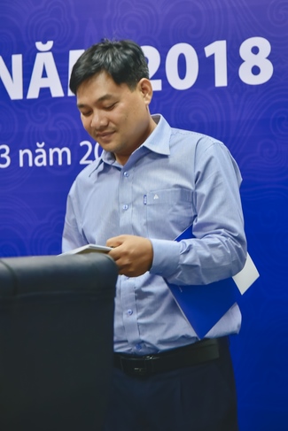 SHARING DHARMA TALK TO THE BIDV BANK STAFFS