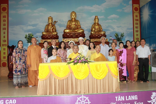 The wedding ceremony at Dong Cao – Thanh Hoa province.