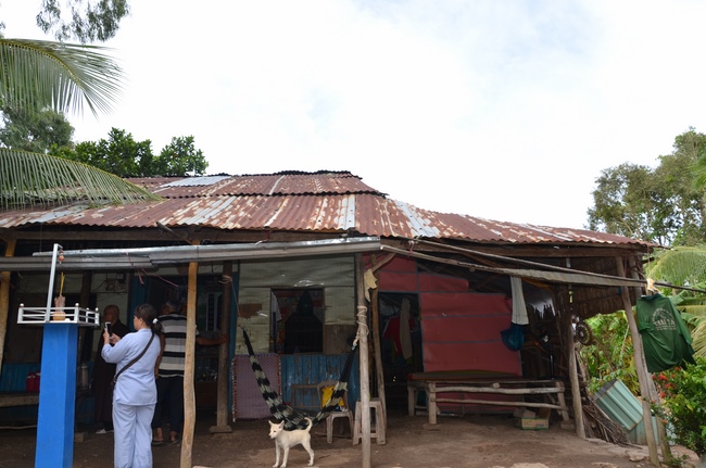 Money giving for supporting house building and animals release in Kien Giang