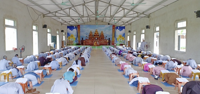 One-day retreat course at Dong Cao – Thanh Hoa province