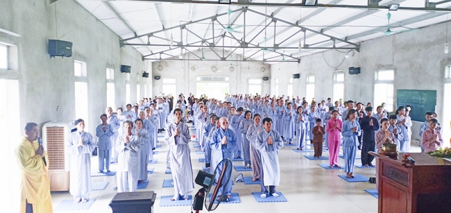 One-day retreat course at Dong Cao – Thanh Hoa province