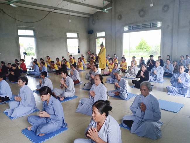 One-day retreat course at Dong Cao – Thanh Hoa province