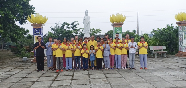 One-day retreat course at Dong Cao – Thanh Hoa province
