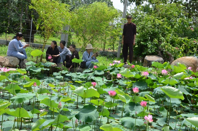 Charity work and houses at Binh Thuan Province