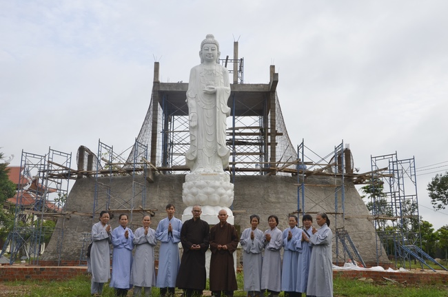 Charity work and houses at Binh Thuan Province